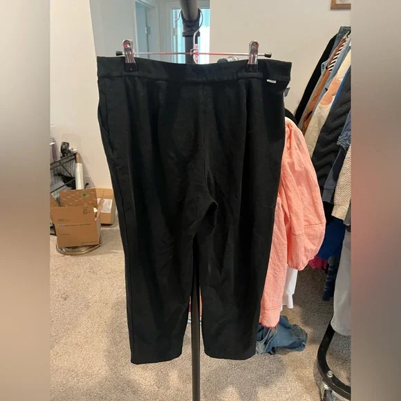 Vuori Elevation Ankle Trouser, Sz MED - Picture 7 of 8